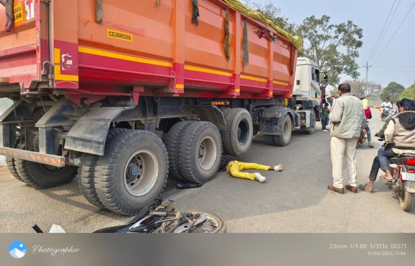  सड़क दुर्घटना में बाइक चालक की मौत
