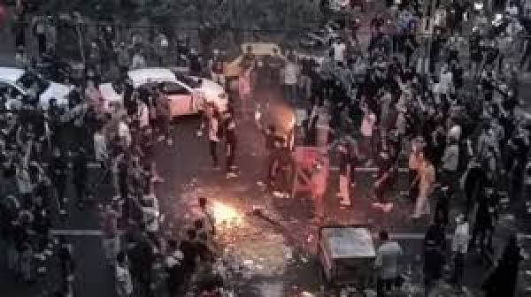 ईरान में विरोध प्रदर्शनों में अब तक कम से कम 35 लोगों की मौत, 1,200 हिरासत में