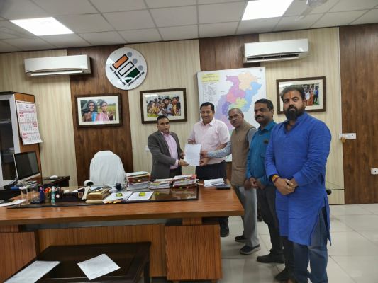 एसआईआर में परेशानी, भाजपा ने सीईओ को दिया ज्ञापन