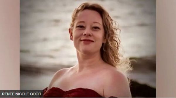 अमेरिका: इमिग्रेशन एजेंट की गोली से मारी गई महिला के लिए सड़कों पर उतरे लोग