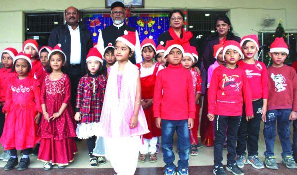 संता क्लाज संग मस्ती कर धूमधाम से एमजीएम स्कूल ने मनाया क्रिसमस डे