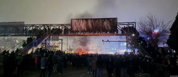 ईरान में इंटरनेट अब भी बंद, प्रदर्शन लगातार जारी