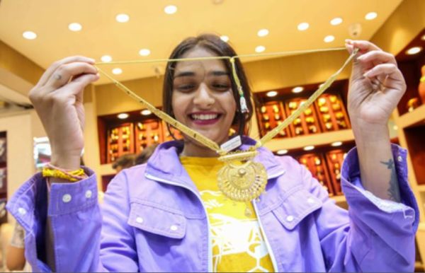 वैश्विक अनिश्चितताओं के बीच सोने और चांदी ने छुए नए रिकॉर्ड स्तर, सिल्वर में 4 प्रतिशत से ज्यादा की उछाल 