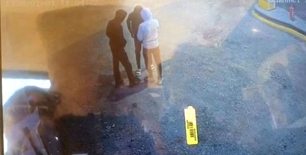 पेट्रोल पंप पर पिस्टल के बल पर लूट, ऑनलाइन भुगतान के दौरान 30 सेकंड में कैश लेकर फरार