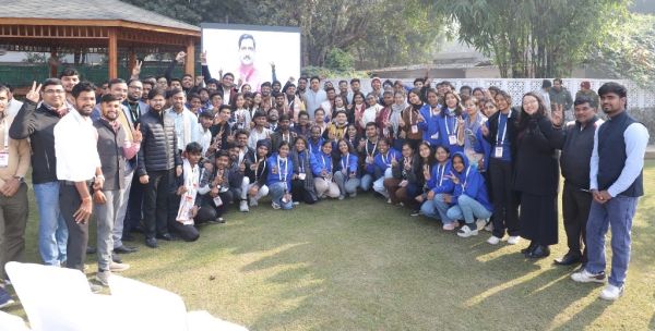 दिल्ली में छत्तीसगढ़ के 100 युवाओं का स्वागत किया केंद्रीय राज्य मंत्री साहू ने