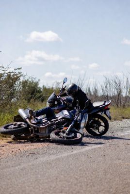 बाइकें भिड़ीं, दो सगे भाइयों की मौत, एक गंभीर