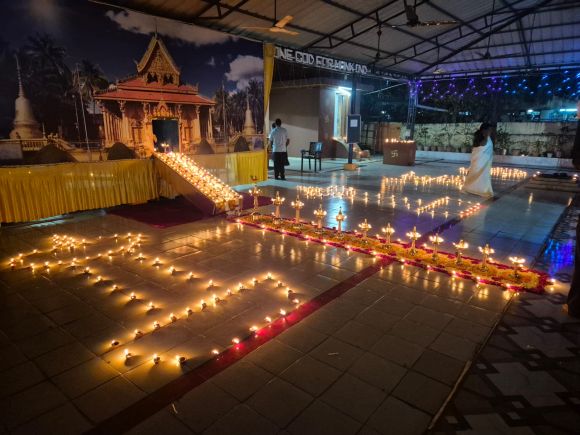‘मकरविलक्कु पर दीप प्रज्वलन कर भजन संध्या