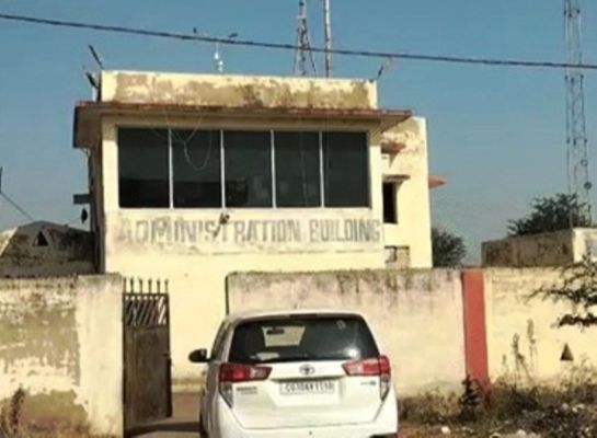 सड़क ठेकेदार गोयल के ठिकानों पर आयकर की दबिश