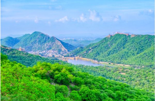 अरावली मामला: सुप्रीम कोर्ट की निगरानी में बनेगी कमेटी, अवैध खनन पर राज्य सरकार को सख्त निर्देश