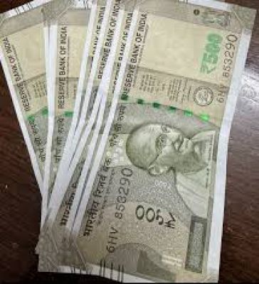 रुपया 76 पैसे टूटकर अब तक के सबसे निचले स्तर 91.73 प्रति डॉलर पर बंद