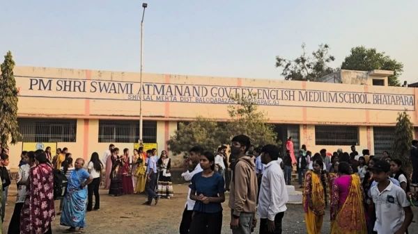 बसंत पंचमी पर स्कूल में चाकूबाजी, एक छात्र घायल