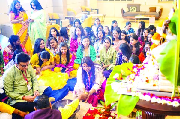 बसंत पंचमी पर कलिंगा विवि ने शैक्षणिक उन्नति एवं समृद्धि हेतु देवी मां का आशीर्वाद प्राप्त किया