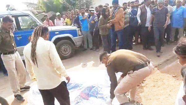 स्कूटी सवार युवती को हाईवा ने कुचला, मौत