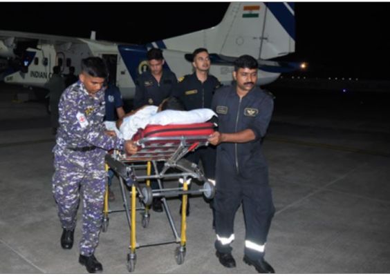 भारतीय तटरक्षक बल ने बचाई 55 साल के मरीज की जान, अगाती द्वीप से किया रेस्क्यू