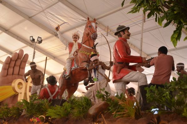 26 जनवरी के मौके पर विशेष  : लोकतंत्र को जनसंघर्षों का आईना बनाएं