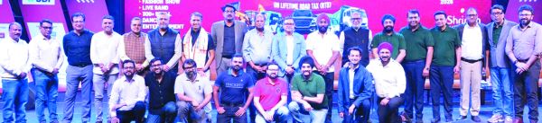 गणतंत्र दिवस में कलिंगा विवि में एकता, अनुशासन और संवैधानिक मूल्य झलके