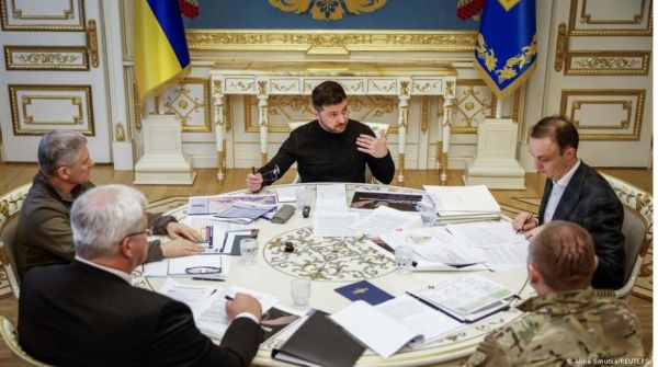 यूक्रेनी विदेश मंत्री ने कहा, 'जेलेंस्की पुतिन से मिलने के लिए तैयार'