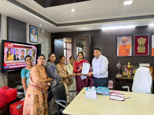 दीप्ति प्रमोद दुबे, महिला पार्षदों ने आयुक्त विश्वदीप को दिया अल्टीमेटम