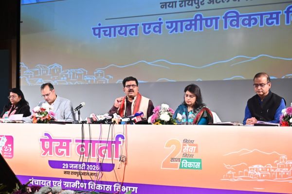 10 लाख लखपति दीदी बनाने का लक्ष्य