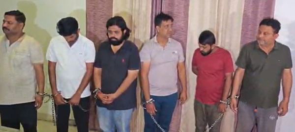ऑनलाइन सट्टा गिरोह का भांडाफोड़, 6 गिरफ्तार