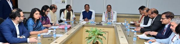 बस्तर में लंबित विकास योजनाओं को पूरा करने बनेगी विशेष रणनीति