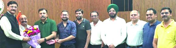 पुलिस कमिश्नर शुक्ला से कैट ने की मुलाकात