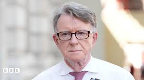 नई एपस्टीन फ़ाइलें जारी होने के बाद ब्रिटेन के इस नेता ने दिया इस्तीफ़ा