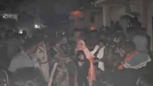 गरियाबंद में दो समुदायों के बीच हिंसा, छह पुलिसकर्मी घायल