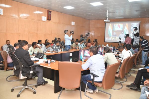 रेल बजट में छत्तीसगढ़ को मिले 7470 करोड रुपए