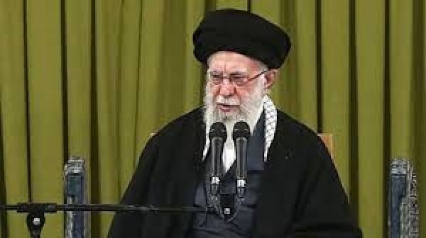 ईरान के सुप्रीम लीडर आयतुल्लाह अली ख़ामेनेई ने अमेरिका पर लगाया ये आरोप