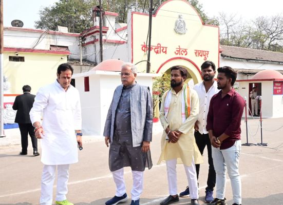 कवासी लखमा से मुलाकात की भूपेश बघेल ने 