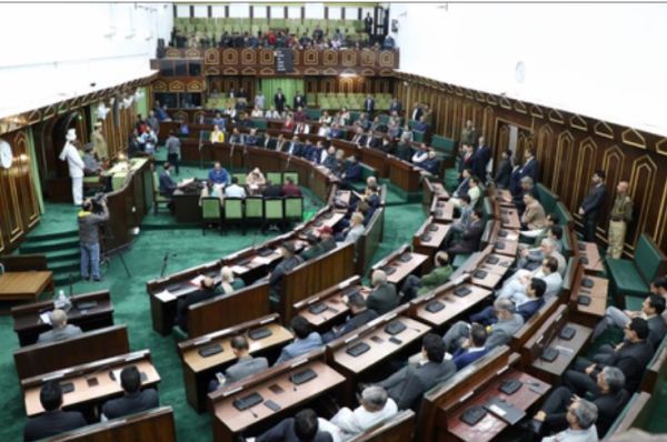 जम्मू-कश्मीर विधानसभा में हंगामा, सत्तापक्ष ने नेता प्रतिपक्ष की टिप्पणी पर आपत्ति जताई