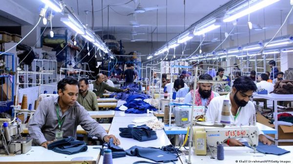 वर्ल्ड बैंक: पाकिस्तान को एक दशक में तीन करोड़ नौकरियां पैदा करनी होंगी