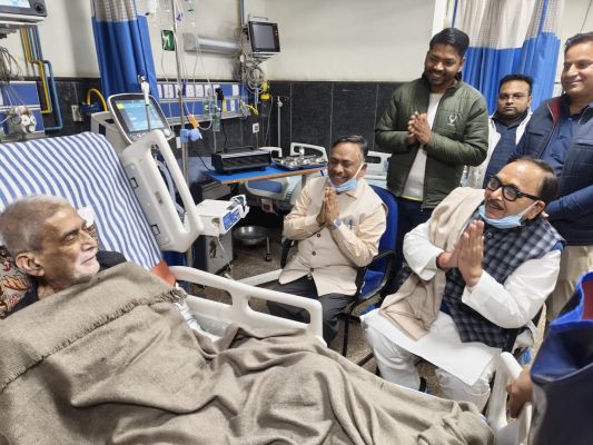 डॉ. लाहिड़ी किसी फरिश्ते  की तरह आए