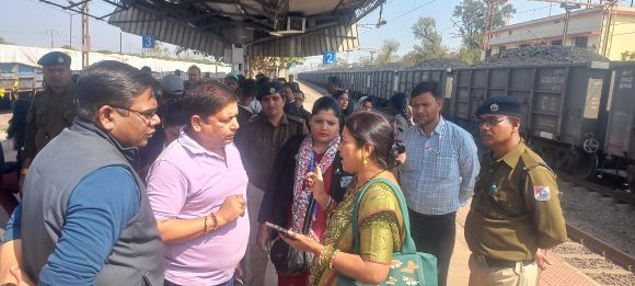 मांढ़र स्टेशन में एम्बुश टिकट चेकिंग 200 केस से 62430 रूपए वसूले 