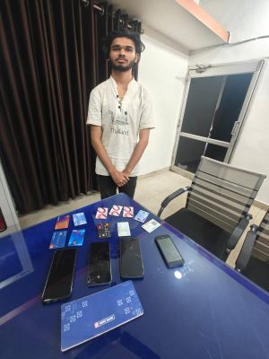 दूसरों के लोन अपने नाम ट्रांसफर कर 3.84 लाख ठगने वाला गिरफ्तार 