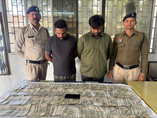 रकम को 100 गुना करने का झांसा देने वाले 2 ठग गिरफ्तार,3.50 लाख जब्त 