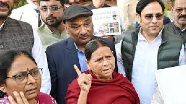 बिहार विधान परिषद में हंगामा, मार्शल ने विपक्षी सदस्यों को बाहर निकाला