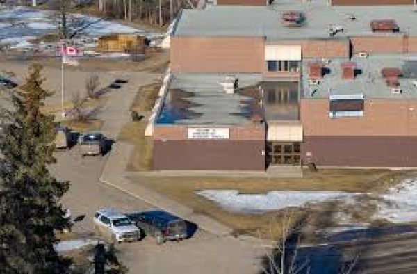 कनाडा के स्कूल में गोलीबारी: 18 साल के संदिग्ध हमलावर के बारे में ये पता चला