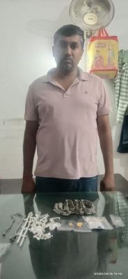 अपने ही घर के जेवर चोरी करने वाला नाबालिग, खरीदार सराफा कारोबारी गिरफ्तार 