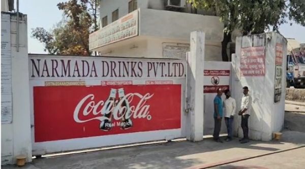 बिलासपुर में कोका-कोला प्लांट पर सुबह-सुबह छापा, दस्तावेजों की गहन जांच