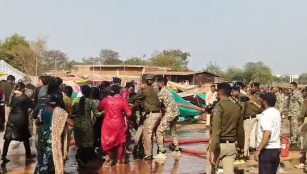 डीएड अभ्यर्थियों का आंदोलन तेज, पुलिस से झूमा झटकी 