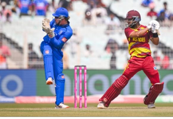 टी20 विश्व कप: शाई होप का अर्धशतक, वेस्टइंडीज ने इटली को दिया 166 रन का लक्ष्य