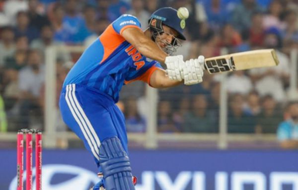 टी20 विश्व कप: 'हर बार छक्का लगाना जरूरी नहीं', शिवम दुबे को याद आई एमएस धोनी की सलाह 