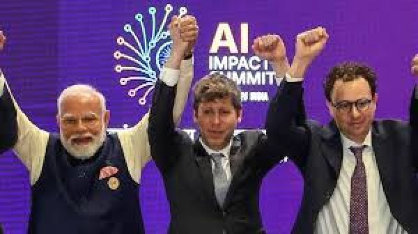 पीएम मोदी ने हाथ ऊपर किया तो 'कन्फ्यूज' हुए ऑल्टमैन, बोले, 'मुझे समझ नहीं आया कि क्या करना था'