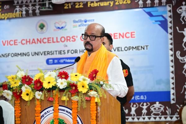 विश्वविद्यालय सिर्फ डिग्री नहीं, बदलाव के केंद्र बनें- राज्यपाल डेका