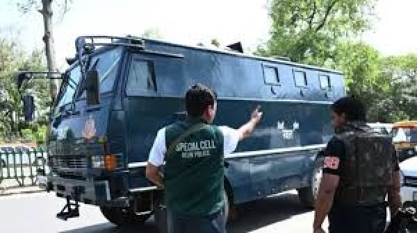 दिल्ली पुलिस ने 'आतंकी साज़िश' के आरोप में तमिलनाडु से आठ संदिग्धों को गिरफ़्तार किया