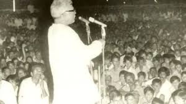 कर्पूरी ठाकुर: जननायक कहे जाने वाले नेता जिन्होंने कभी पक्का मकान नहीं बनवाया