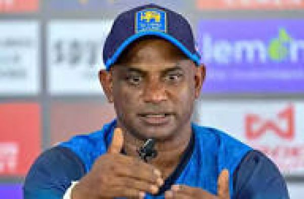 श्रीलंका के टी20 विश्व कप से बाहर होने के बाद जयसूर्या टीम के मुख्य कोच का पद छोड़ेंगे