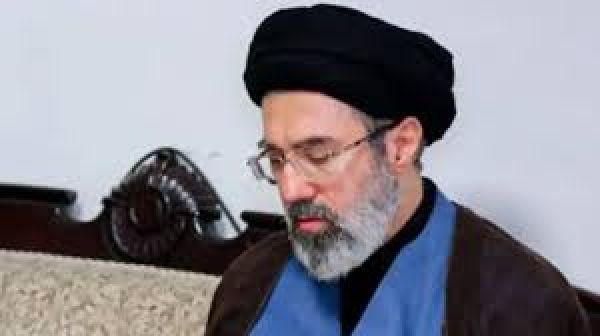 ईरानी मीडिया ने सुप्रीम लीडर आयतुल्लाह अली ख़ामेनेई के बेटे पर दिया ये अपडेट